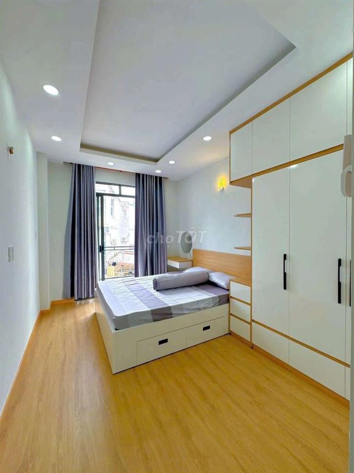 cho nữ phòng hẻm xe hỏi