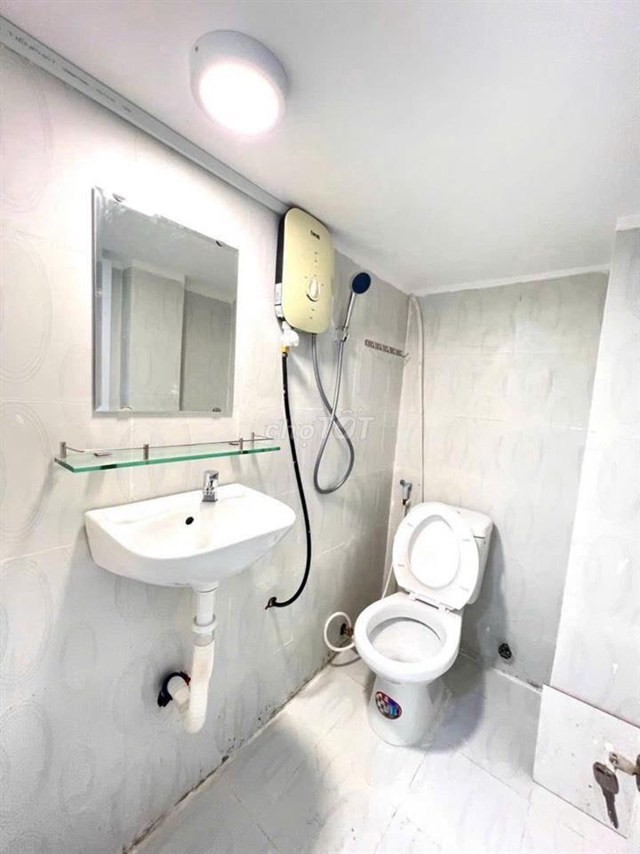 Phòng duplex lầu 1, fix  nhẹ cho khách 1 người. HÌNH THẬT, GIÁ THẬT