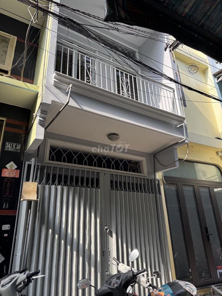 Nhà bán hẽm 341 Lạc Long Quân