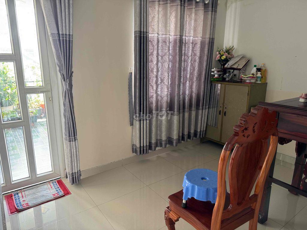 NHÀ PHỐ LIỀN KỀ CHỢ VƯỜN LÀI