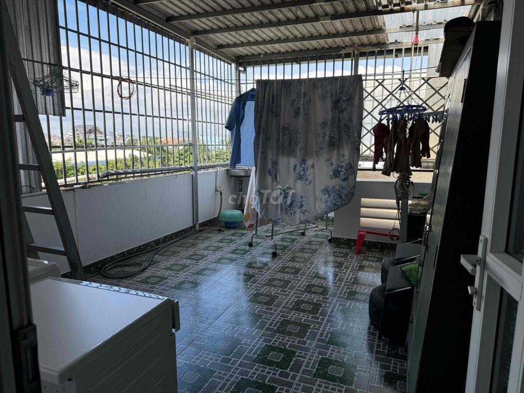 NHÀ PHỐ LIỀN KỀ CHỢ VƯỜN LÀI