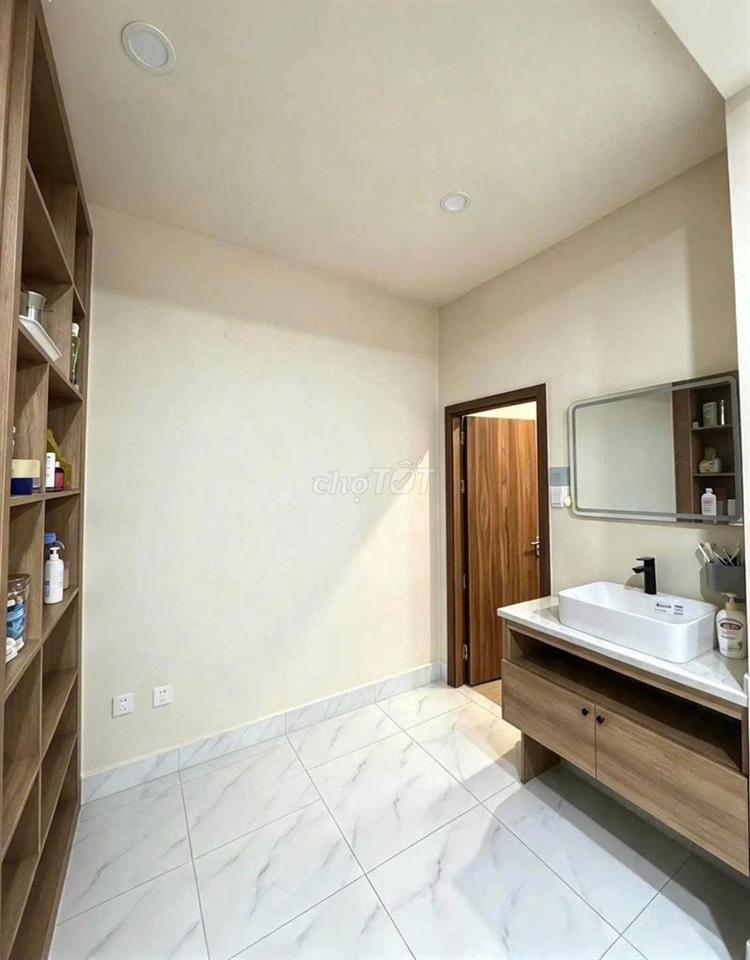 BÁN NHÀ DT 5,4M x 11M -3P - TRUNG MỸ TÂY Q12. GIÁ : 3,99 TỶ 