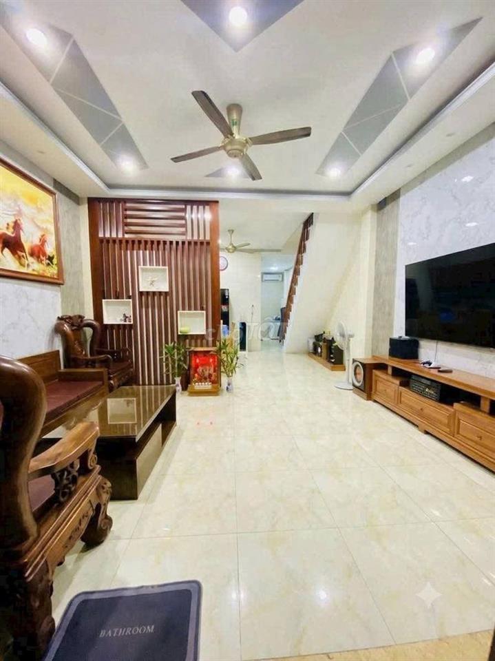 Bán nhà DT 5x18m - 2 tầng,4p, hẻm ô tô - Lâm Thị Hố Q12. Giá : 4,05 tỷ