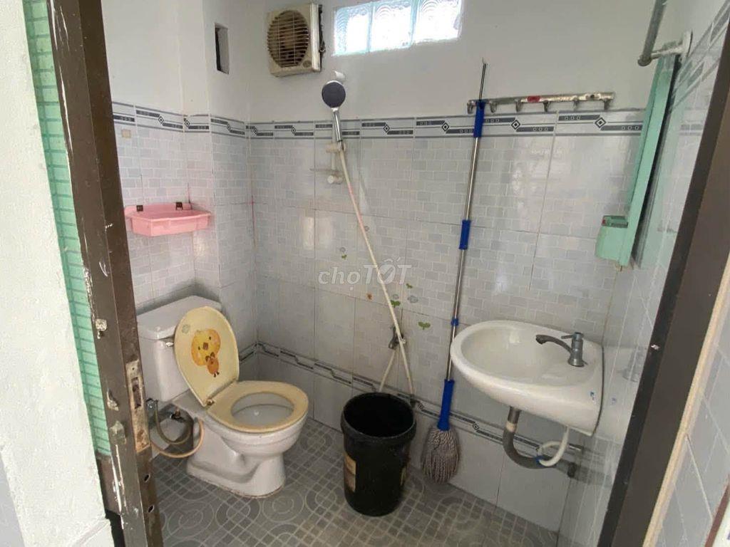 NHÀ CĂN GÓC HẺM HUỲNH TẤN PHÁT (Q.7 CŨ), GIÁ 9 TRIỆU.