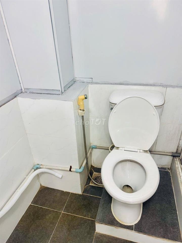 2 Phòng ngủ ban công lớn ngay khu Lý Phục Man