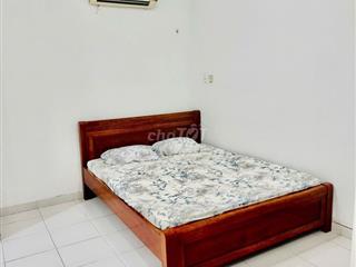 2 Phòng ngủ ban công lớn ngay khu Lý Phục Man
