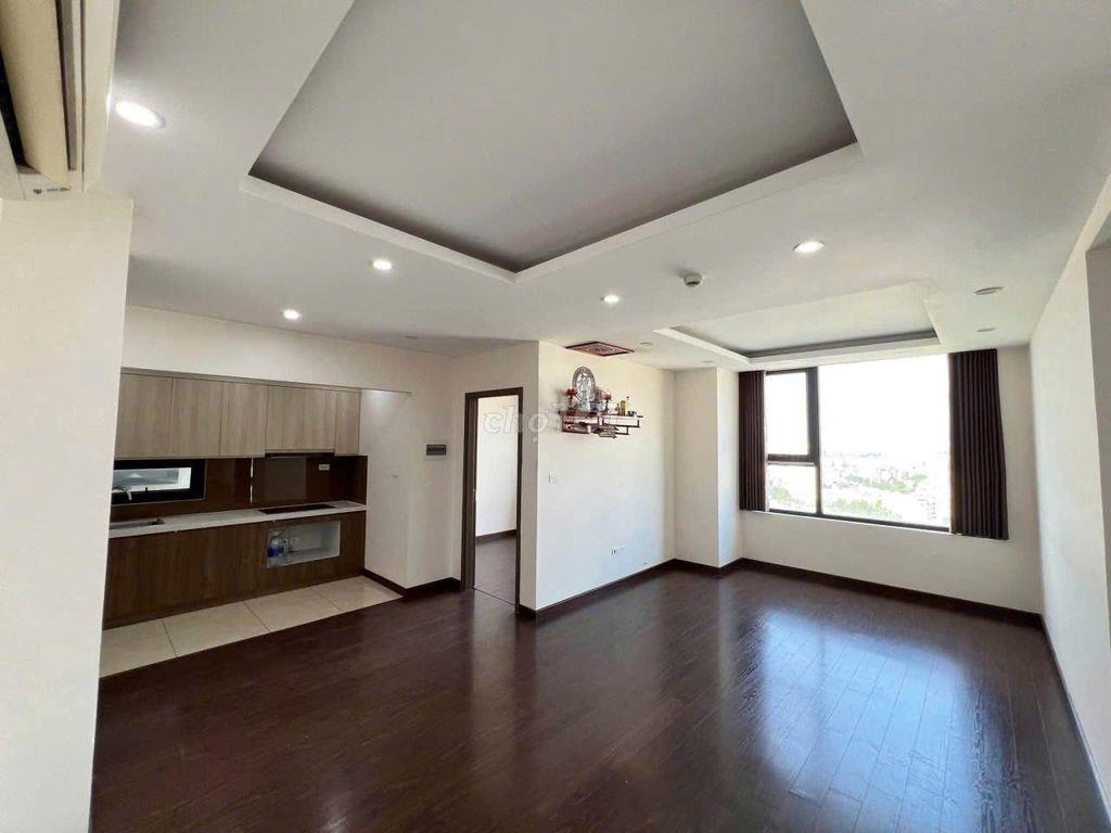 Căn Penthouse Bảy Hiền- 4 phòng ngủ  150m2- giá 17 triệu/ tháng