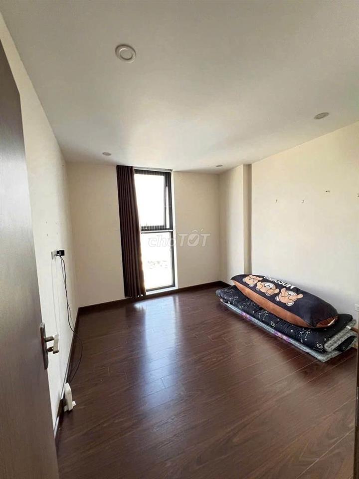Căn Penthouse Bảy Hiền- 4 phòng ngủ  150m2- giá 17 triệu/ tháng