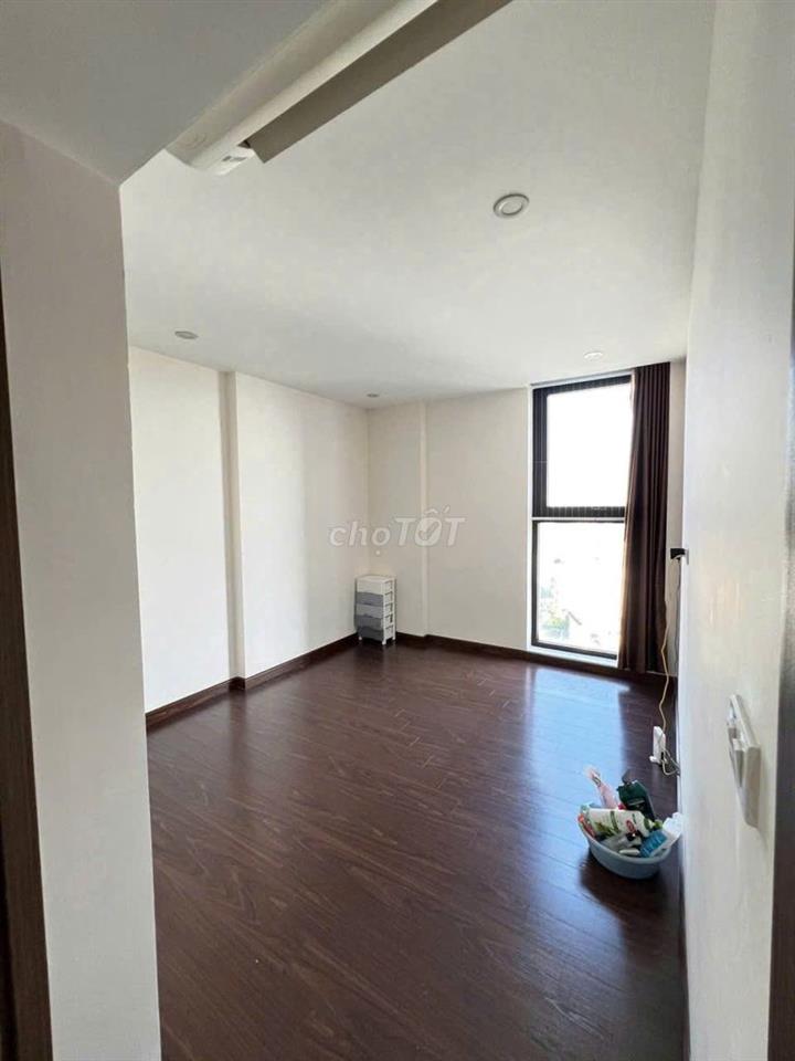 Căn Penthouse Bảy Hiền- 4 phòng ngủ  150m2- giá 17 triệu/ tháng