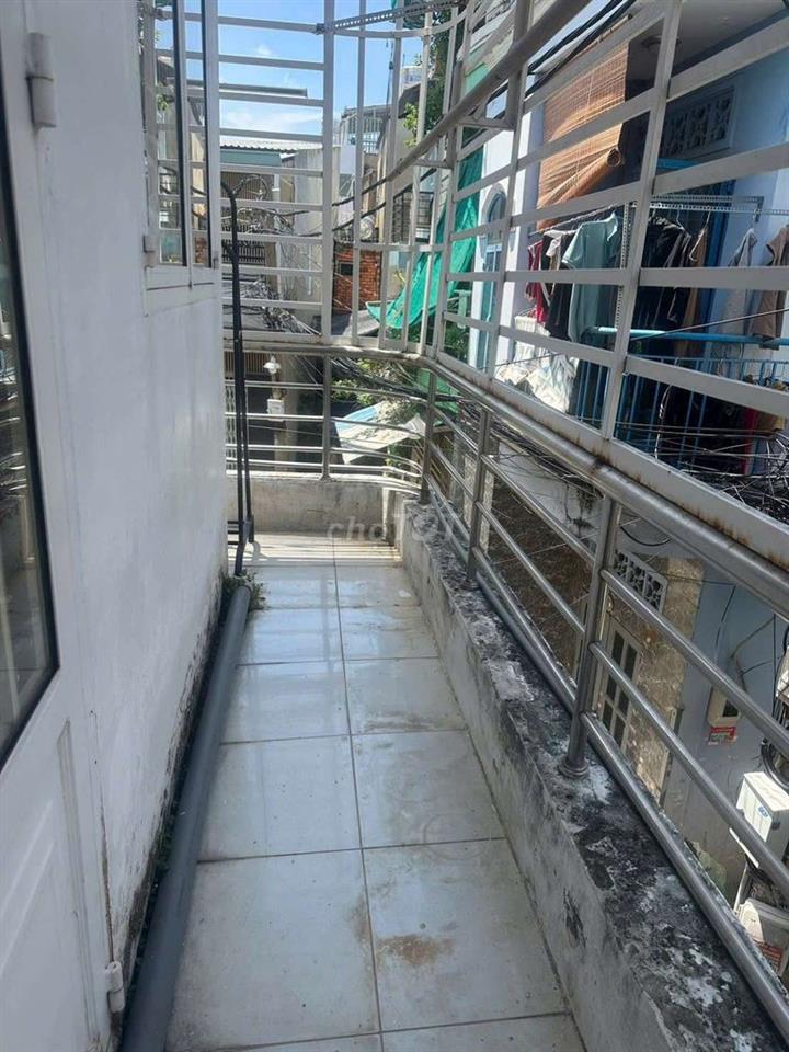 nhà hem ba gác 3.5x6.5 trệt 1 lâug