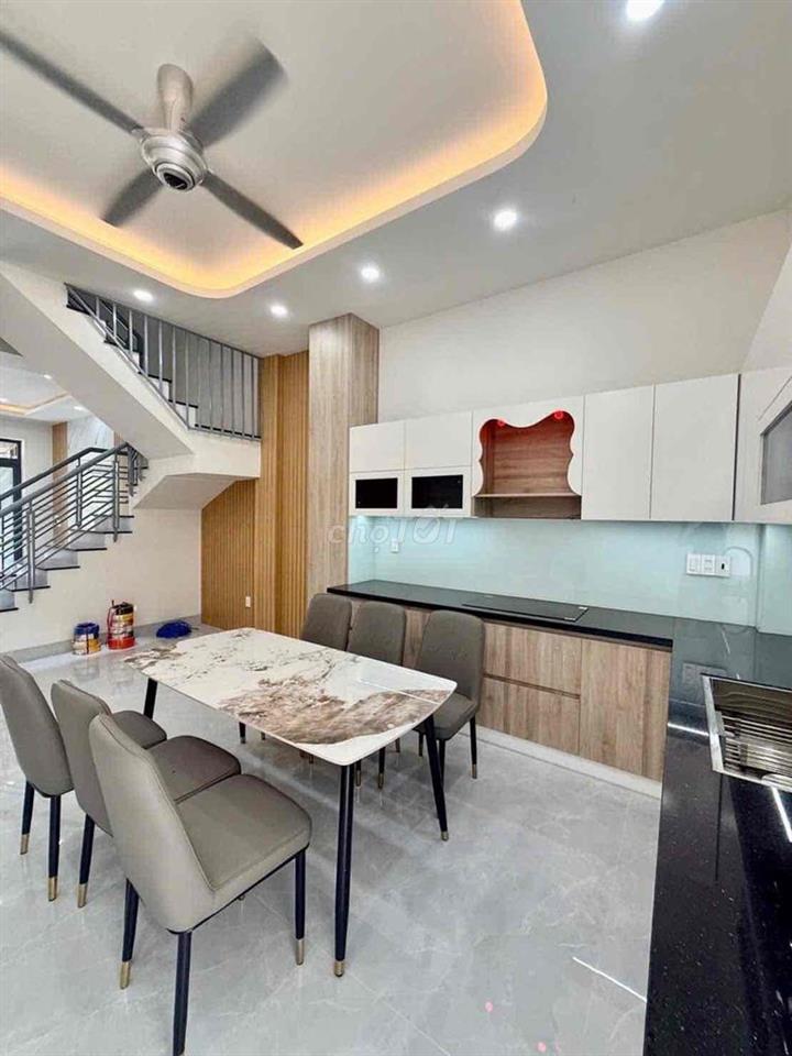 SIÊU PHẨM NHÀ 4 TẦNG – 4 PHÒNG NGỦ, 6 WC | GẦN KCX LINH TRUNG 2
