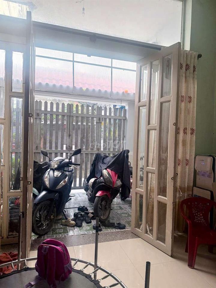 Bán nhà 1 trệt 1 lầu