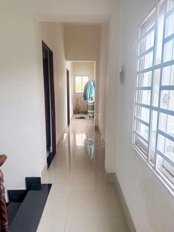 Bán nhà 1 trệt 1 lầu