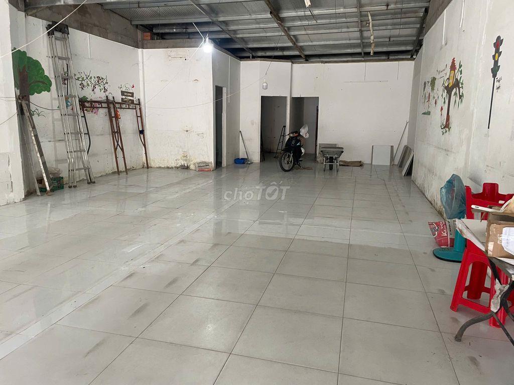 Mặt bằng cho thuê, KVC, 7x 23m, Giá 30tr