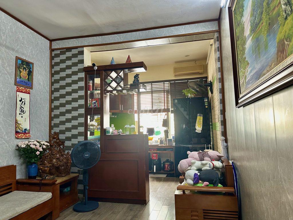  Bán nhà full nội thất