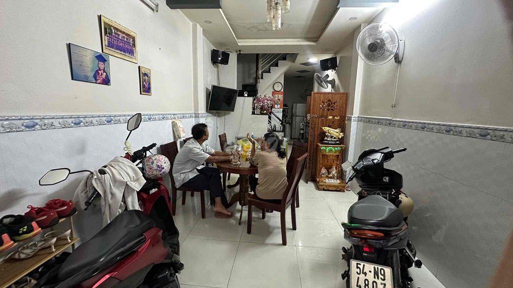 cần bán nhà đường Phan Văn Trị