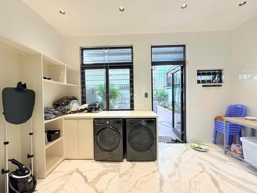 Nhà nguyên căn luxury mặt tiền Bờ Quan 11