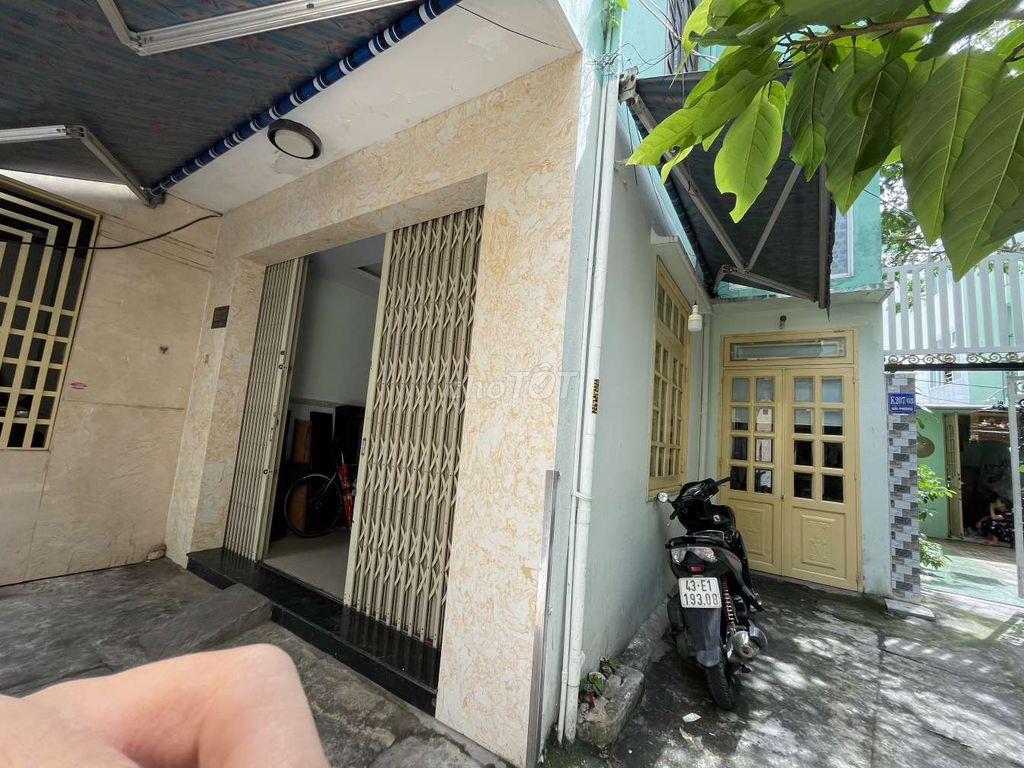 CẦN BÁN GẤP NHÀ KIỆT CÁCH ĐƯỜNG 5 BƯỚC CHÂN