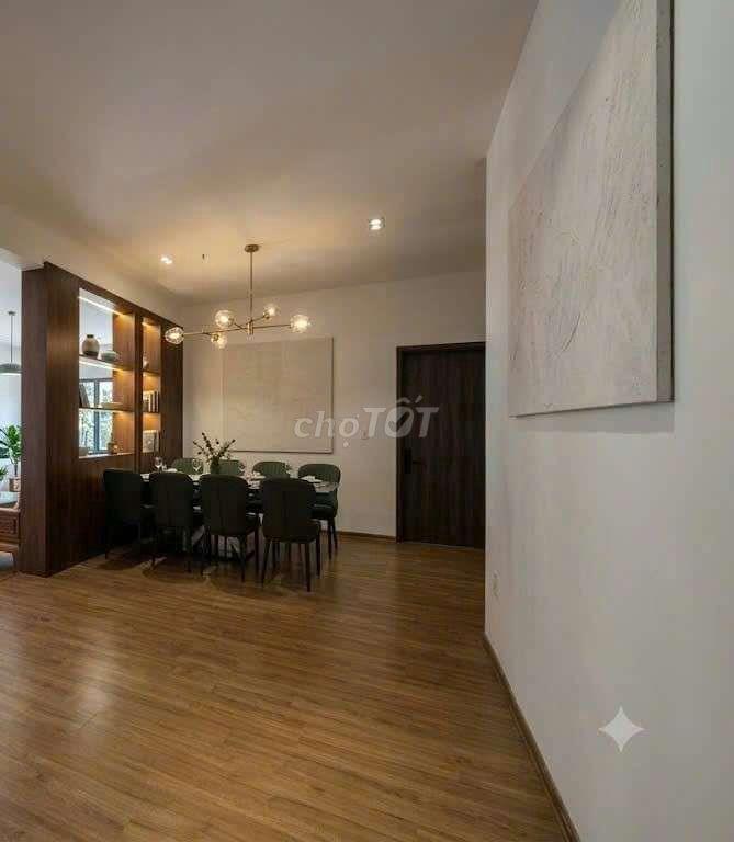 Cho Thuê Villa Đường Hoàng Diệu - Villa for Rent on Hoang Dieu Street