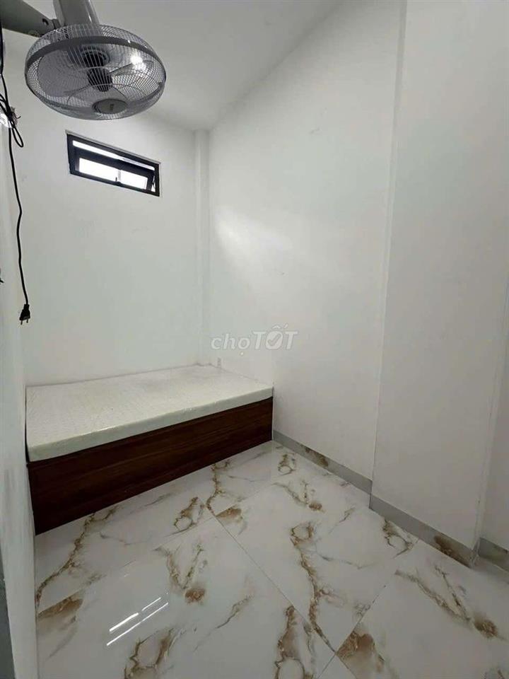 Cho Thuê Nhà 2 tầng mặt tiền đường Quách Xân