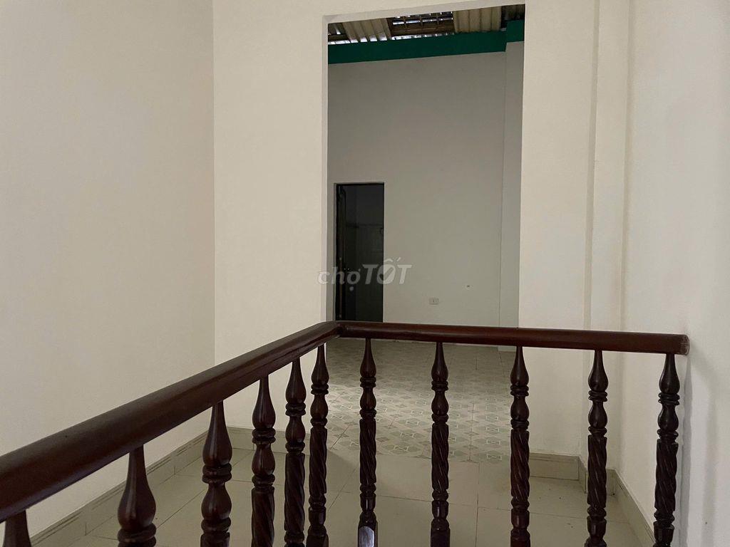 Cho thuê nhà Nguyên Căn MT N Trãi, 5  x 23m, T+L