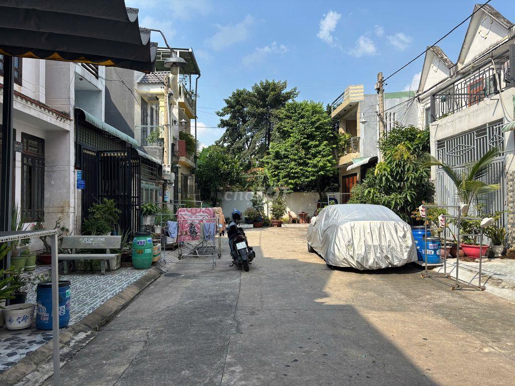 Cho thuê nhà ngay tại ngã tư Chiêu Liêu, sát chợ và trường học