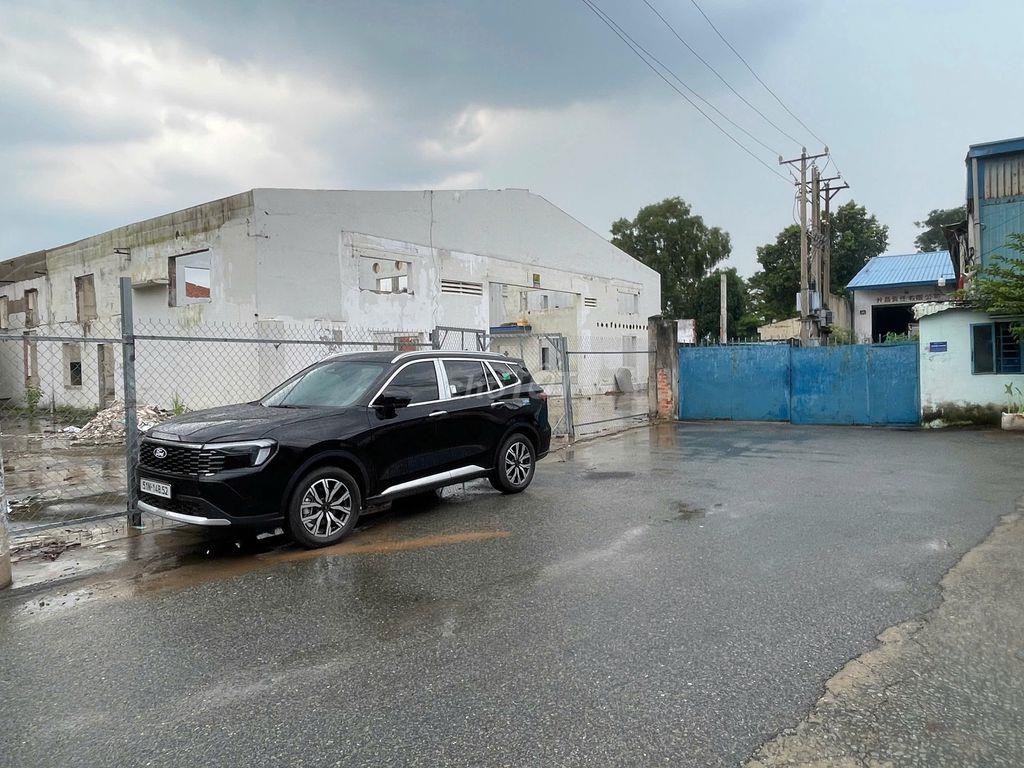 Cho thuê MB Đất 2200m2 Trần Hưng Đạo -giá 80tr TL