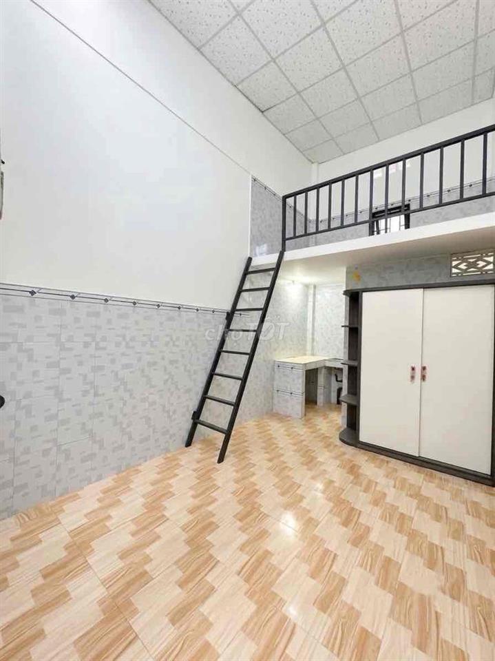 phòng 20m2 sẵn nội thấy cơ bản Thủ Dầu Một