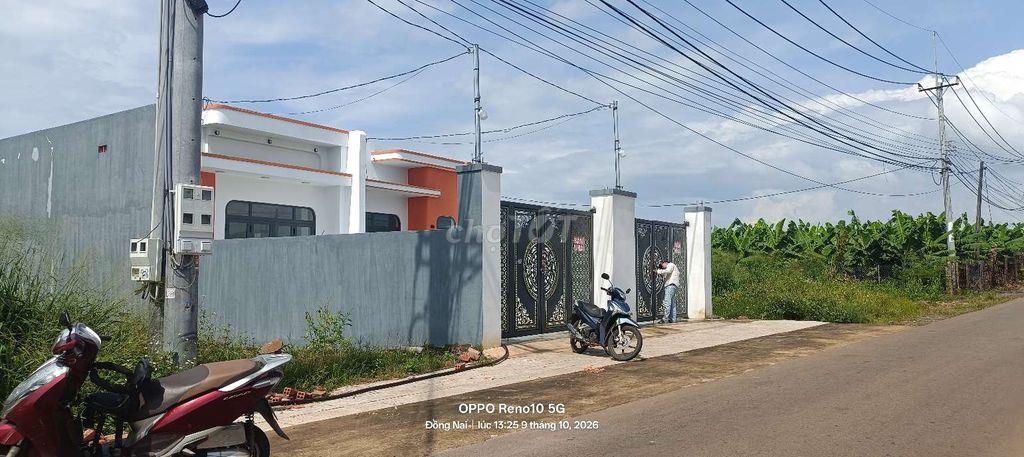 nhà cấp 4 giá 1ty199tr 3 phòng ngủ có thổ cư đường nhựa 8m