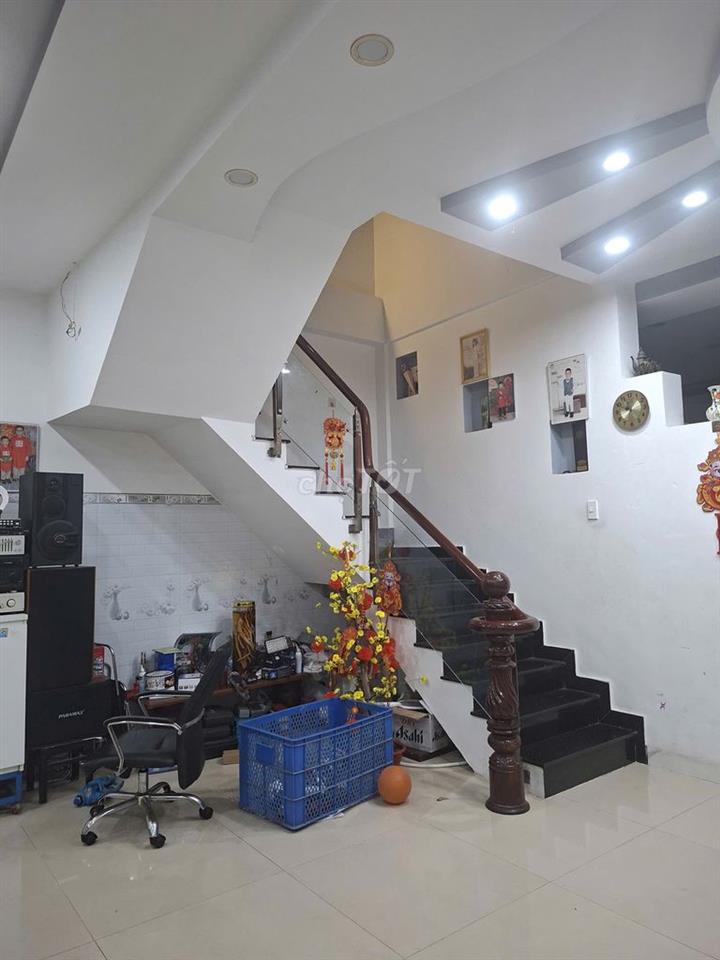 Bán nhà 1 trệt 1 lầu