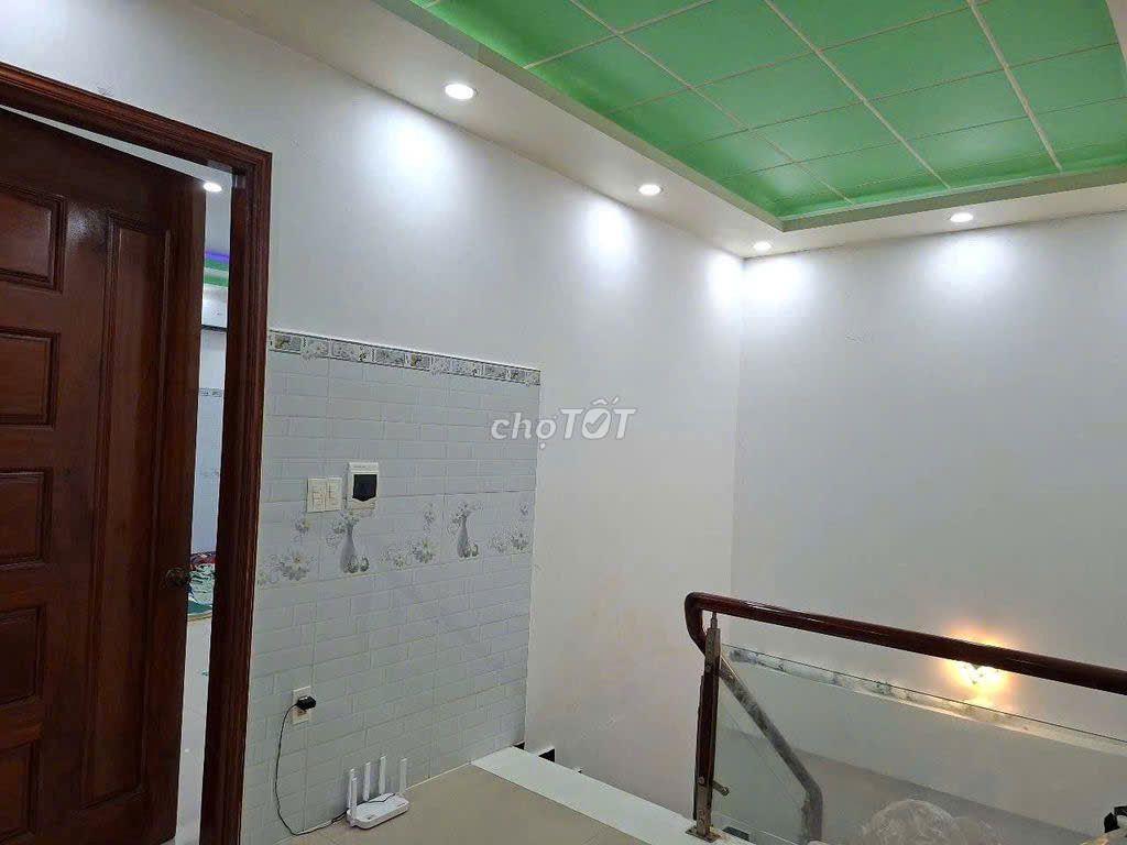 Bán nhà 1 trệt 1 lầu