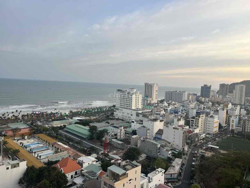 Chính chủ cho thuê căn hộ chung cư tầng cao, view biển, ban công rộng