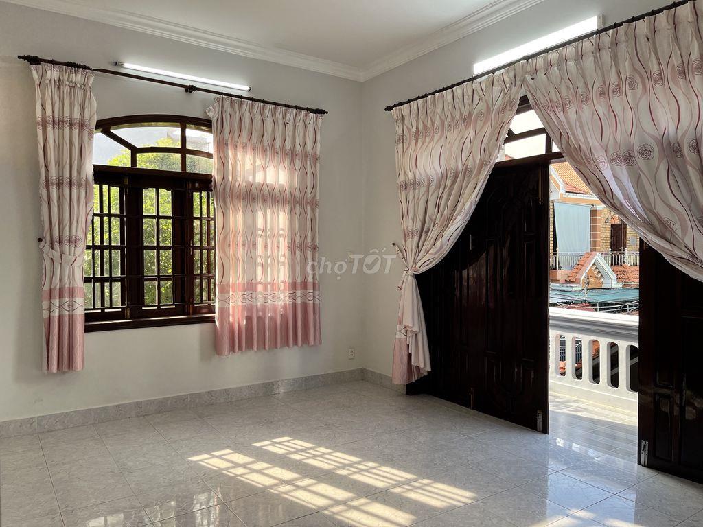 Cho thuê Biệt thự 1 trệt, 2 lầu