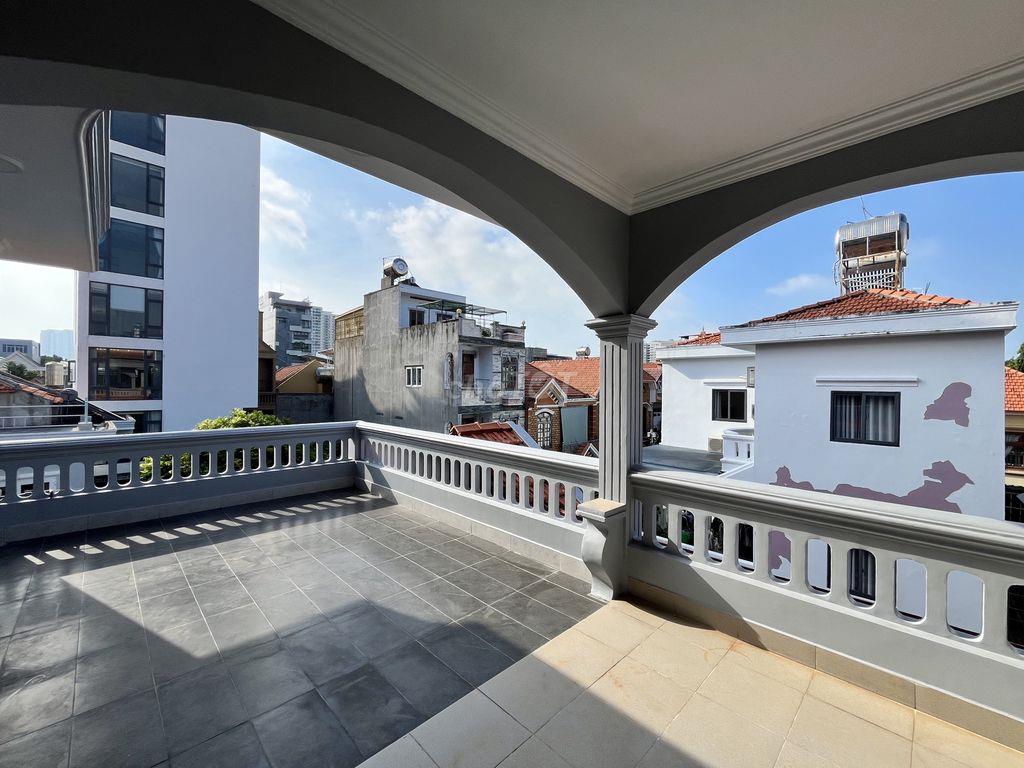 Cho thuê Biệt thự 1 trệt, 2 lầu