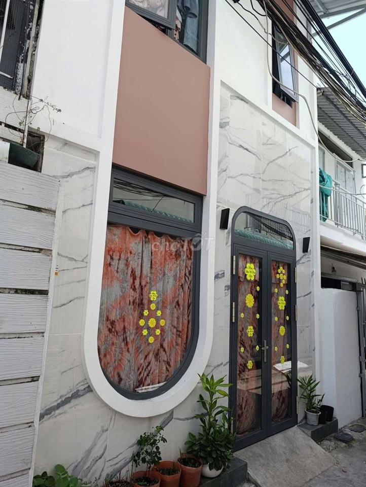 Bán nhà 1 trệt 1 lầu 