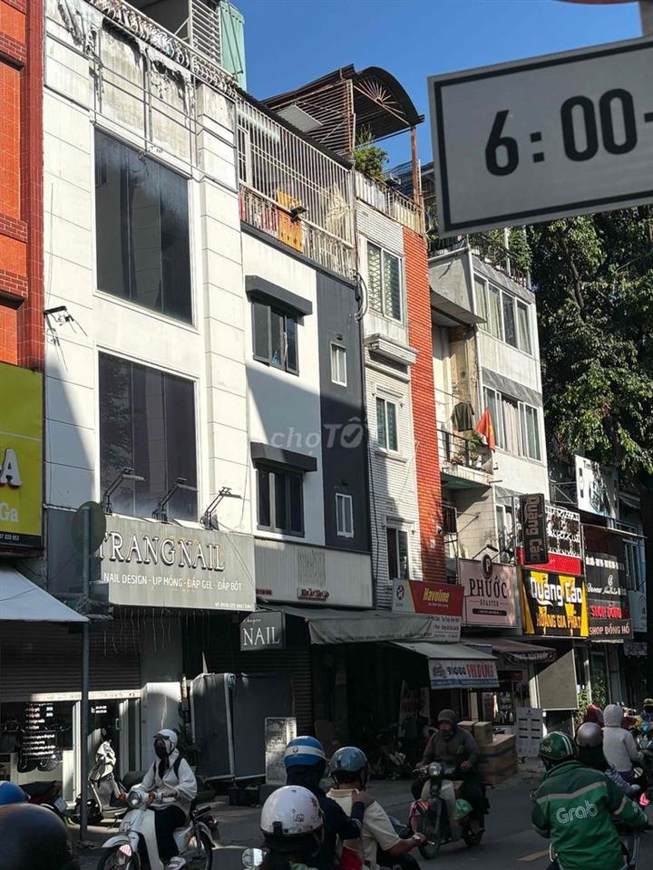 Chính chủ cần bán nhà MT Đường Trịnh Đình Thảo 5 x 22m, 3,5 Tầng, Giá