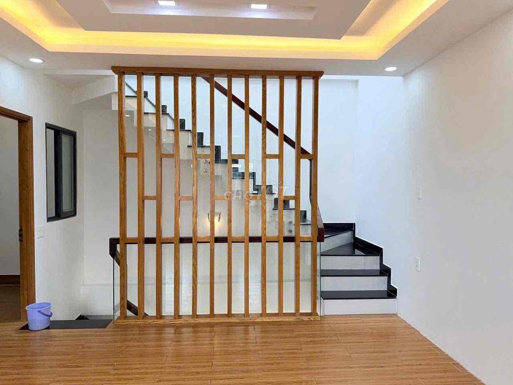 Bán Gấp nhà HXH 8m Đường Cây keo 4.95 x 13,5m, 3 lầu, Giá 6,9 tỷ
