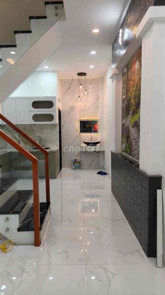 Xuất cảnh Bán căn nhà Đường Chiến lược 5 x 15,5m, Trệt 2 Lầu ST, 4,5 t