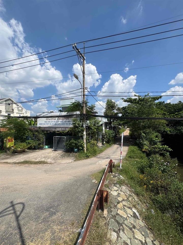 NHÀ MẶT TIỀN BÁN GẤP