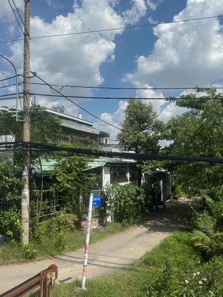 NHÀ MẶT TIỀN BÁN GẤP