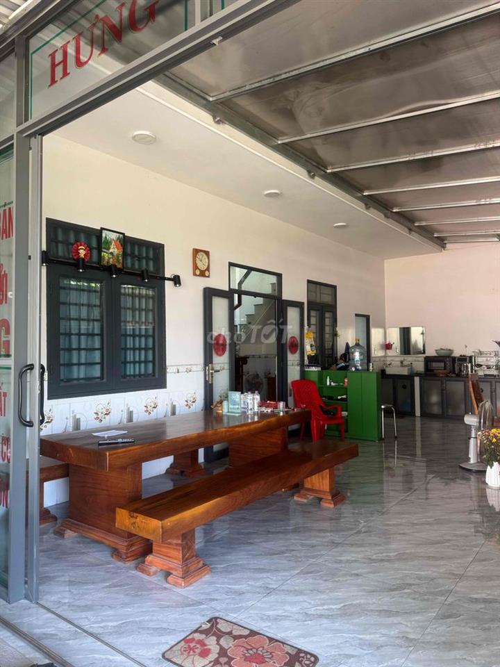 NHÀ MẶT TIỀN BÁN GẤP