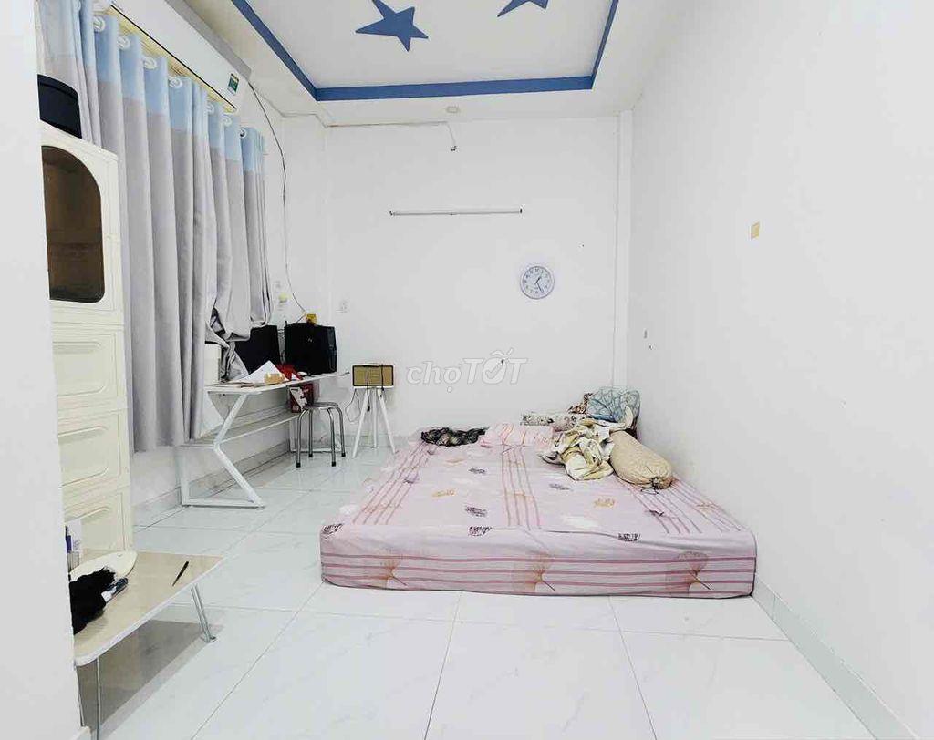 1/HXH Hoà Bình - Lũy Bán Bích gần CV ĐẦM SEN