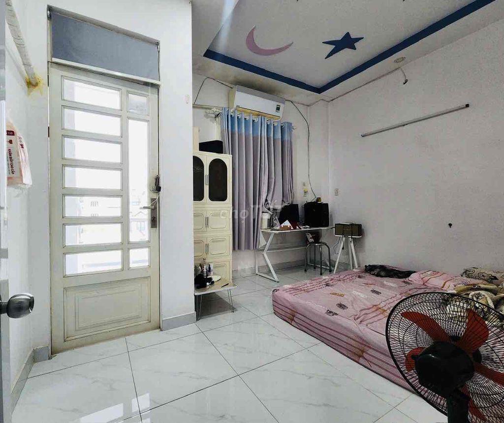 1/HXH Hoà Bình - Lũy Bán Bích gần CV ĐẦM SEN
