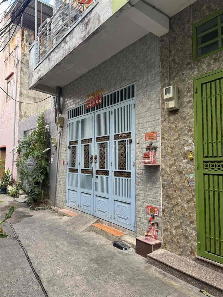 1/HXH Hoà Bình - Lũy Bán Bích gần CV ĐẦM SEN