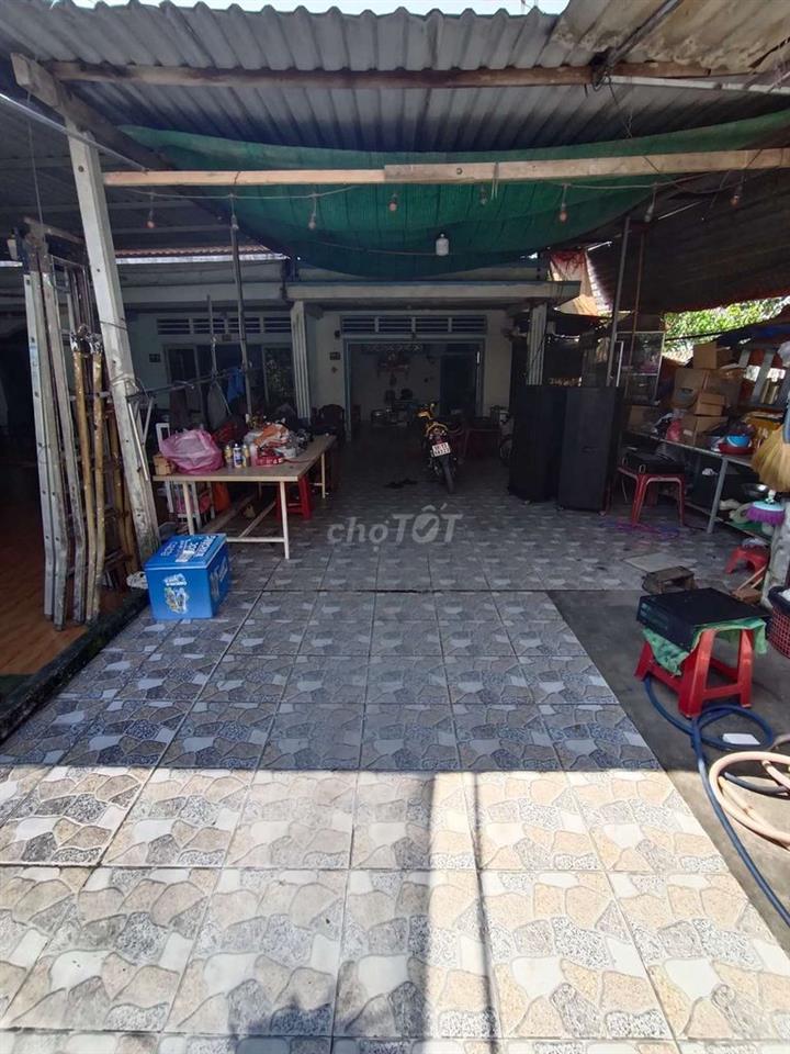 nhà mặt tiền ấp trung hoà ngay chủ bán
