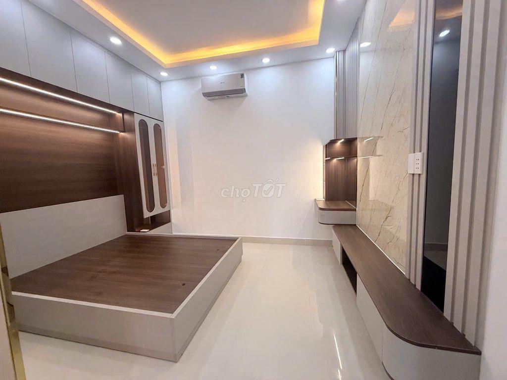 TÌM CHỦ NHÂN MỚI CHO CĂN NHÀ 3 TẦNG PHƯỜNG PHÚ THUẬN