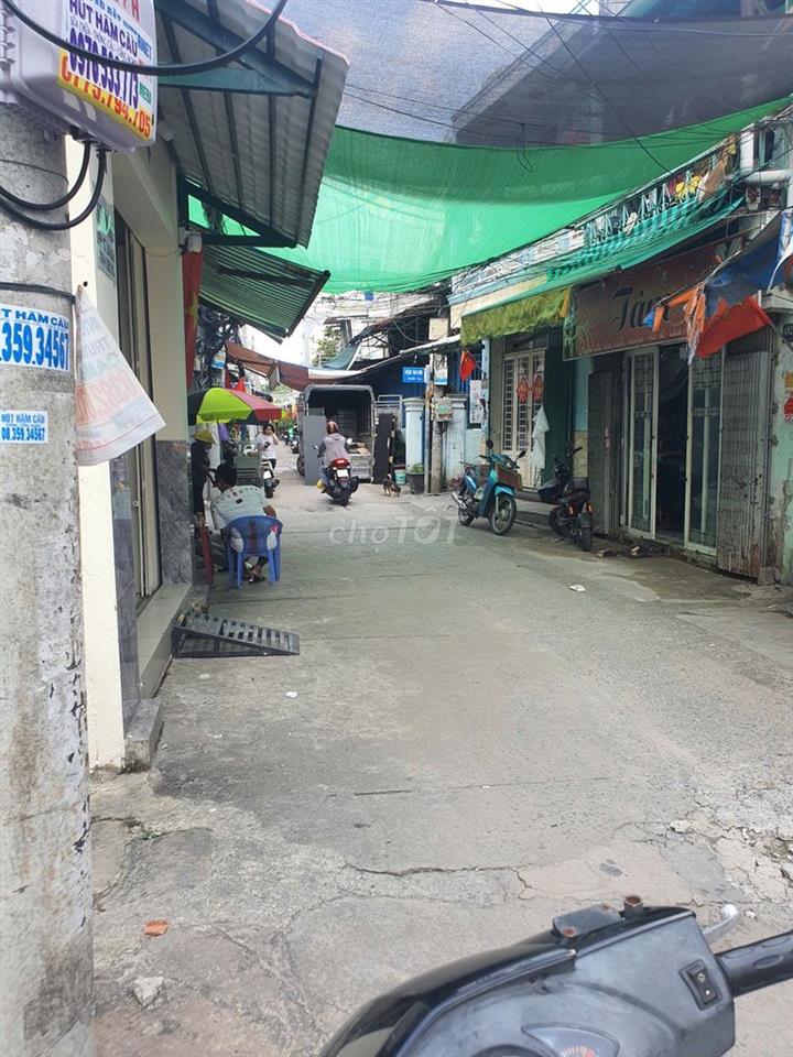 PHÒNG 50M² CÓ CỬA HÔNG GẦN ĐH TÀI CHÍNH MARKETING, ĐH TĐT, VIETOPIA