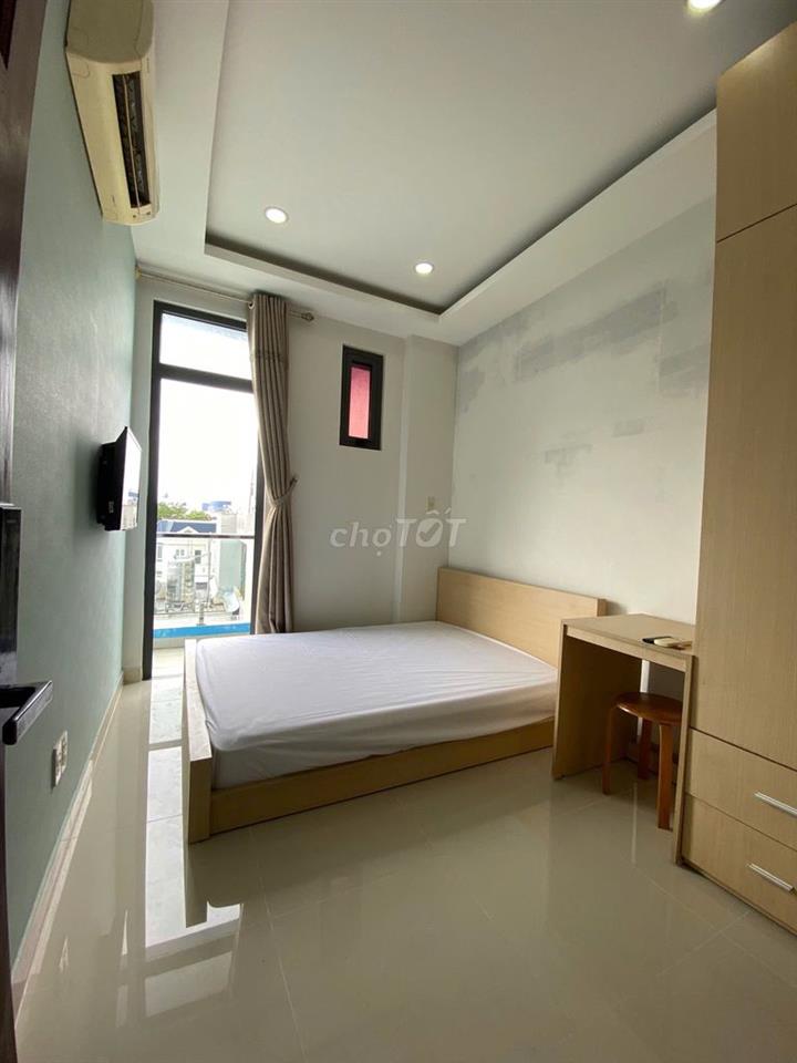 phòng gần lotte, toilet riêng, ban công, nội thất sẵn