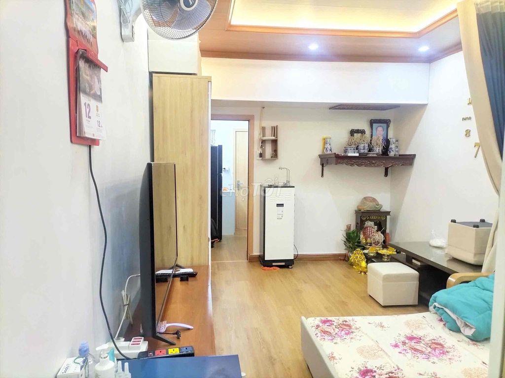 Bán nhà KTT Vĩnh Hồ ngõ nông nhiều tiện ích