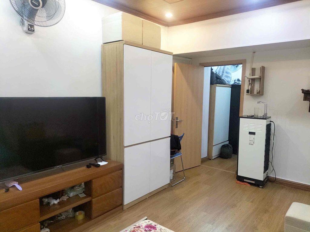Bán nhà KTT Vĩnh Hồ ngõ nông nhiều tiện ích